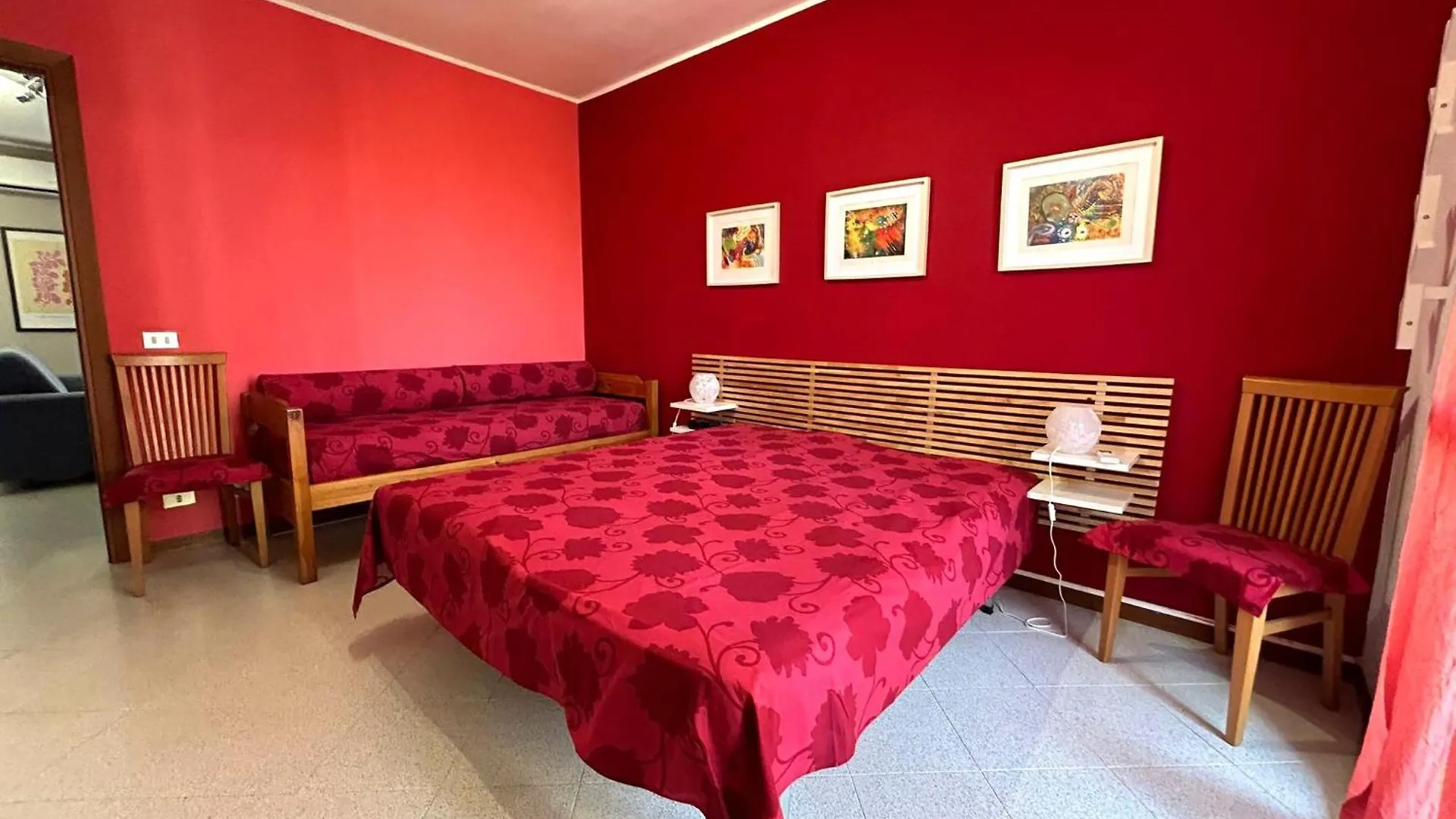 Casa Mare Atene 폴로니카 0*,  이탈리아